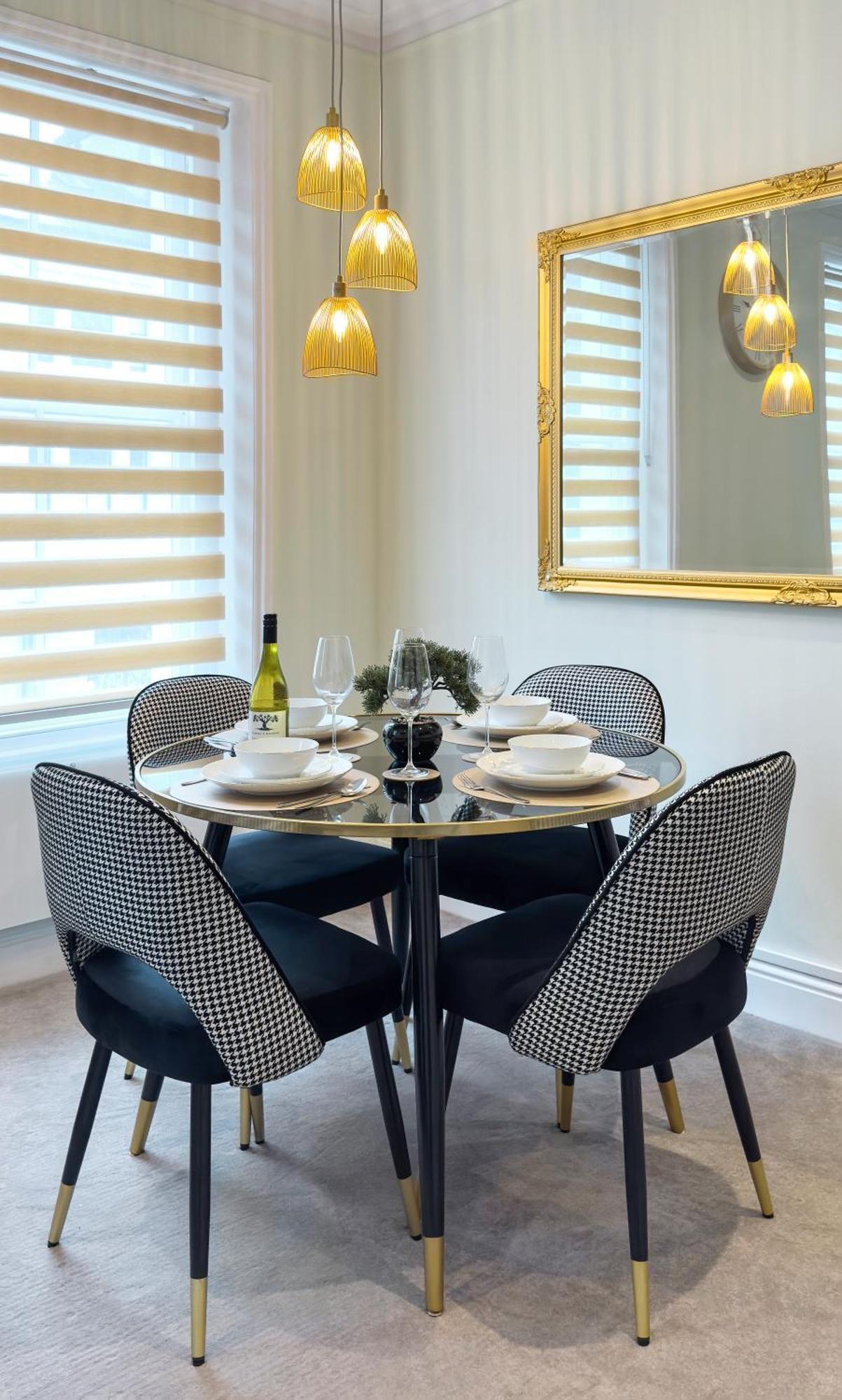 Cosy Flat 5 Min From Holland Park Station! London Apartment Bagian luar foto