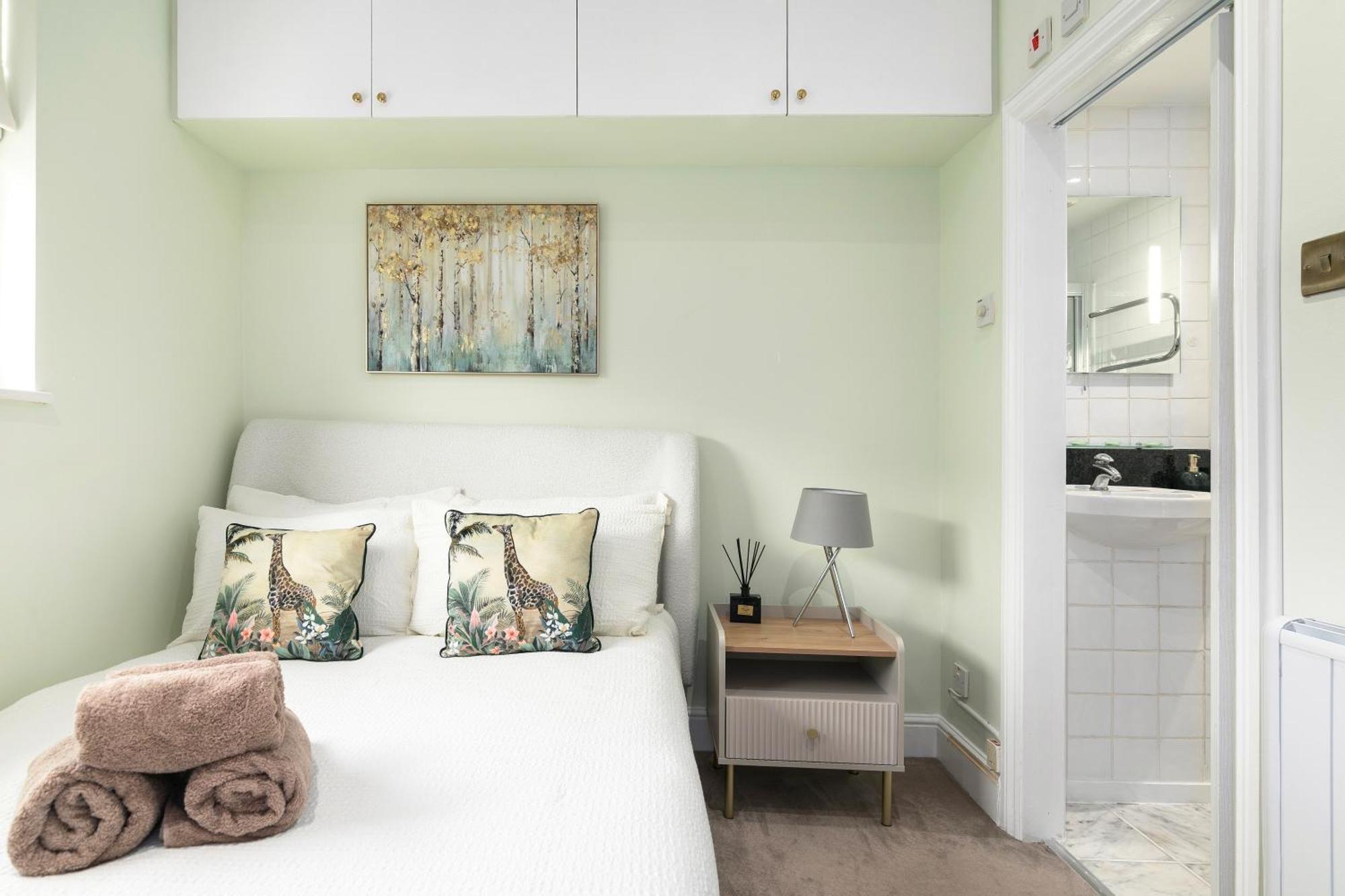 Cosy Flat 5 Min From Holland Park Station! London Apartment Bagian luar foto