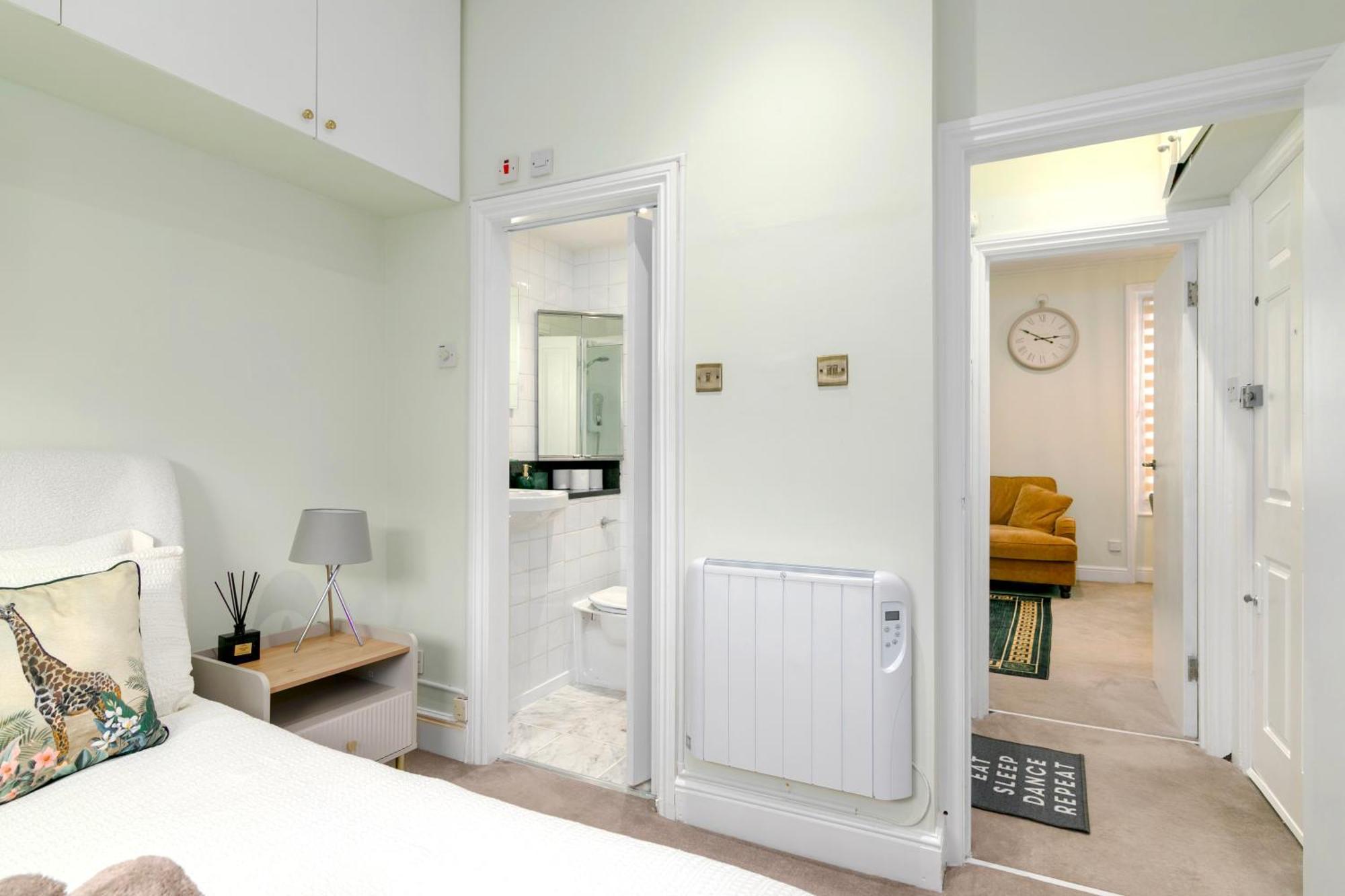 Cosy Flat 5 Min From Holland Park Station! London Apartment Bagian luar foto